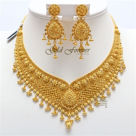 gold necklace price.